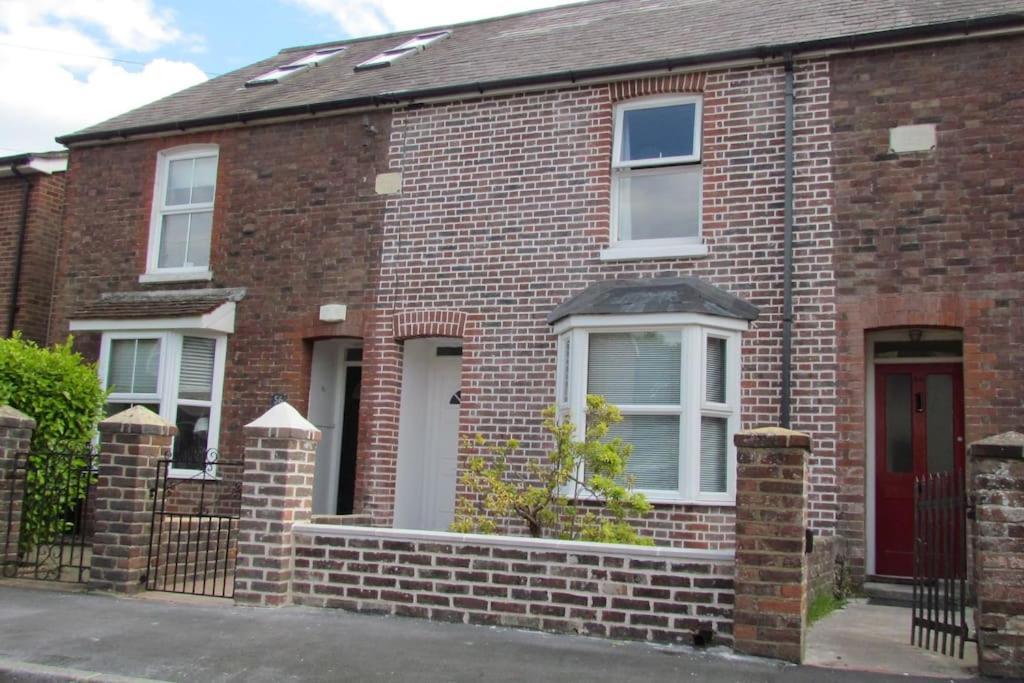 Welcoming Cottage In Chichester Near City Centre Exteriör bild