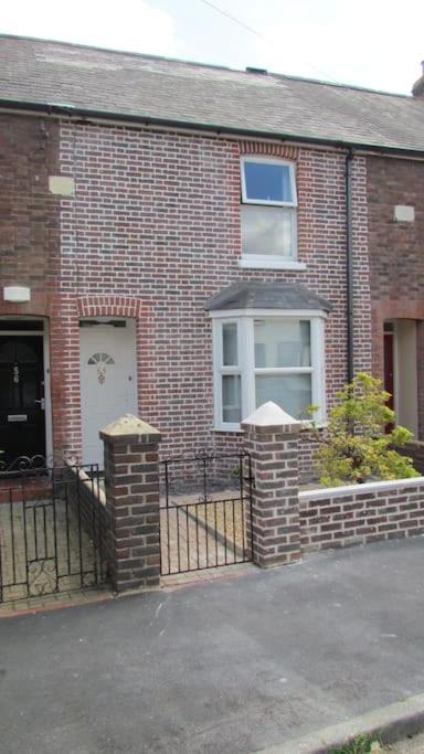 Welcoming Cottage In Chichester Near City Centre Exteriör bild