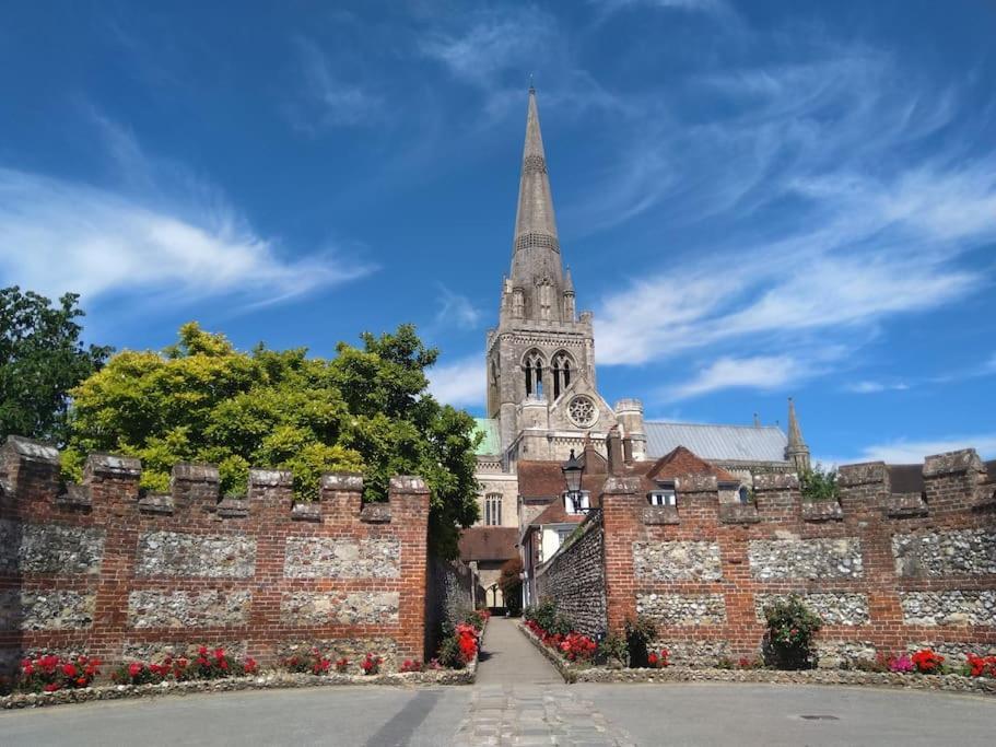Welcoming Cottage In Chichester Near City Centre Exteriör bild