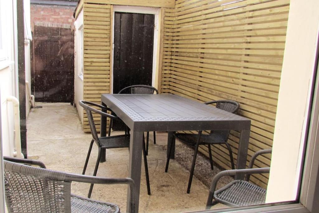 Welcoming Cottage In Chichester Near City Centre Exteriör bild